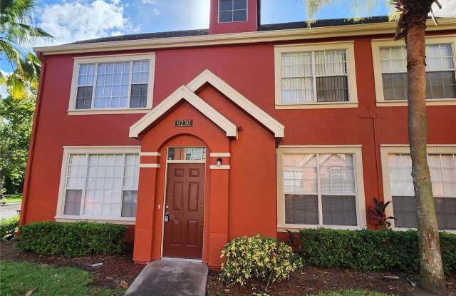 9230 LAKE CHASE ISLAND WAY - 9230 Lake Chase Island Way, Westchase, FL 33626
