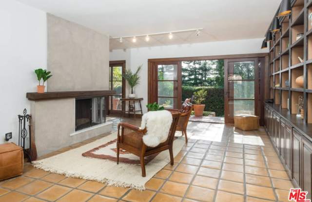 9271 FLICKER PL - 9271 Flicker Place, Los Angeles, CA 90069