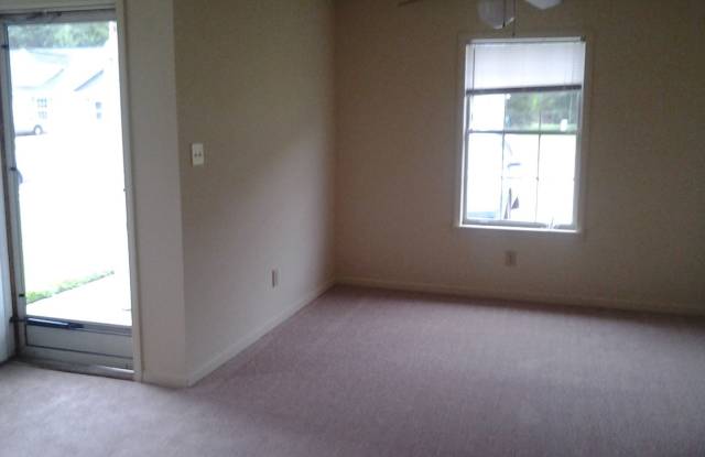 1081 Farm Pond Lane Gallery 4