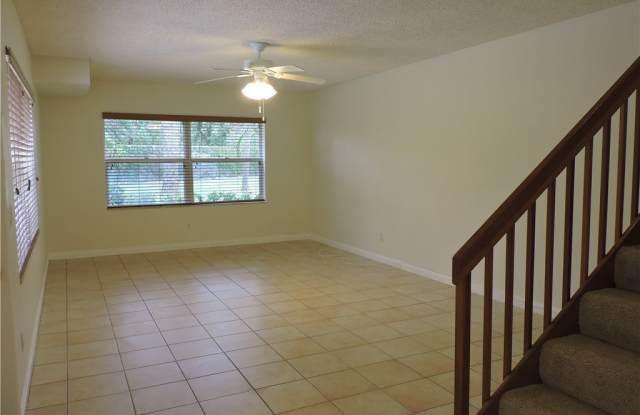 2865 SW Lakemont Place Gallery 4