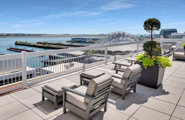 Park Lane Seaport Gallery 3