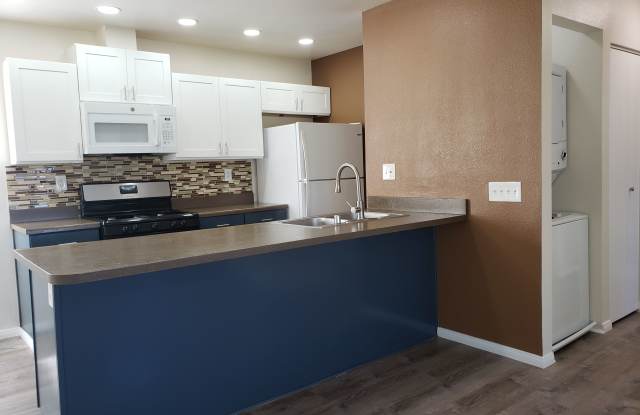 1261 Victor Avenue photos photos