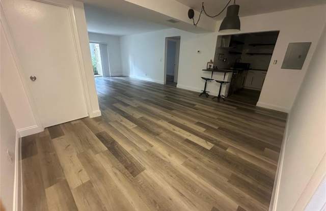 640 NW 13th St photos photos