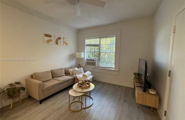 842 Meridian Ave photos photos