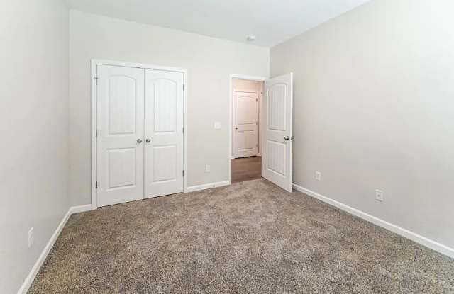 8027 Forest Hills Dr Gallery 4