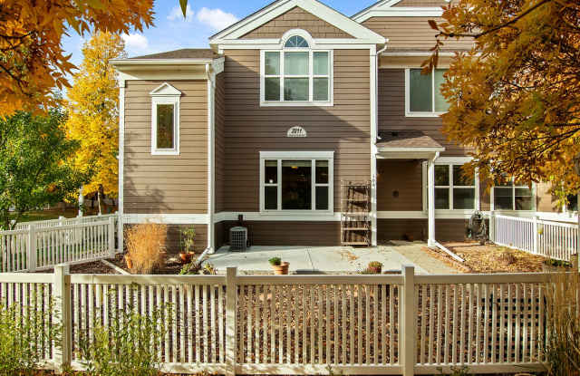 Charming 2 bed 2 bath Condo Near Centerra Available NOW! - 2011 Grays Peak Drive, Loveland, CO 80538