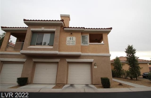 Bella Vista - 251 S Green Valley Pkwy, Henderson, NV 89052