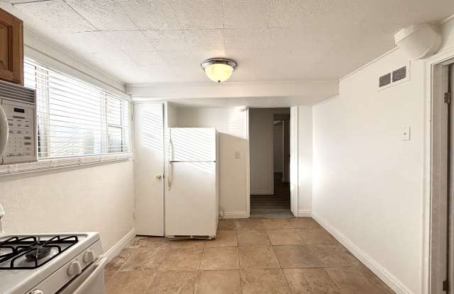 119 E Leslie Ave - 3 photos photos