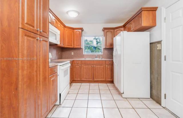 3090 Hibiscus Street, Miami, FL 33133 - 3090 Hibiscus Street, Miami, FL 33133