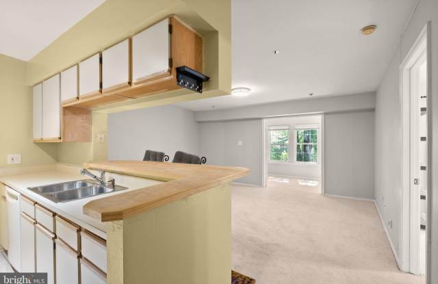3313 WYNDHAM Circle Gallery 2
