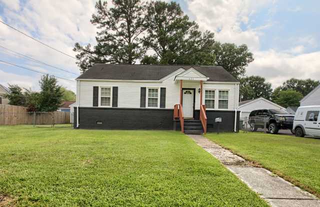 Call Sabrina Thomas at 757-767-0767 for more information photos photos