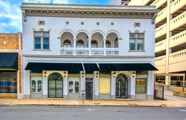 614 Center Street Apt 4 Gallery 2