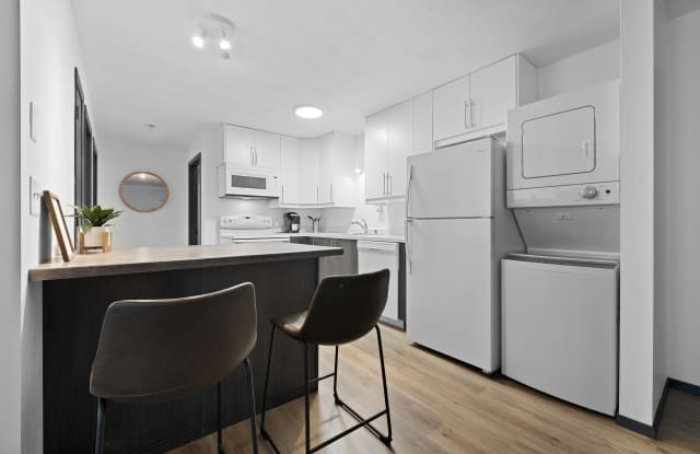 1005 South Lake Street photos photos