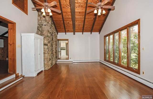 10 Ridge Trail Gallery 3