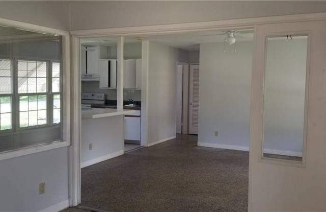 1800 49th Avenue Gallery 3