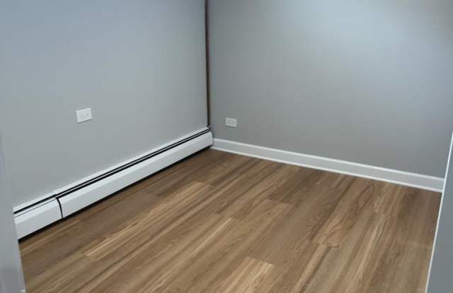 2550 West Catalpa Ave. Gallery 4