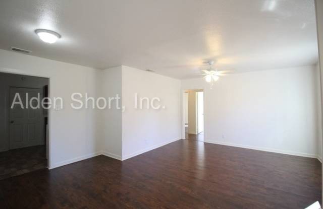 11302 Stallcup Drive Gallery 3