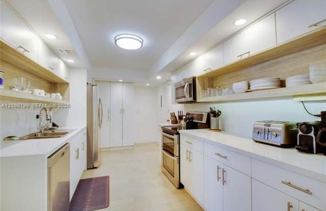 1111 Crandon Blvd cu-B606, Key Biscayne, FL 33149 Gallery 1