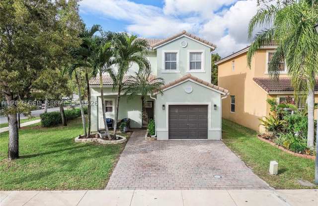 1975 SE 14 St Gallery 1