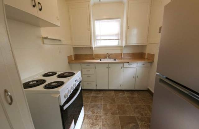 2Bd/1Ba Single Story Home - Available to View! Gallery 3