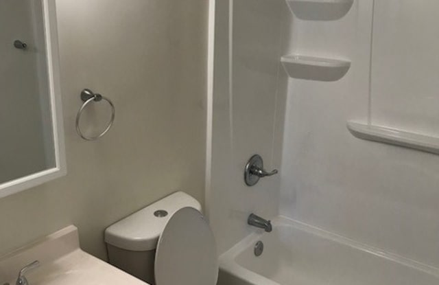 Brynwood Apartments Gallery 3