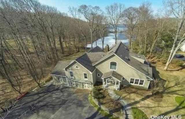 17 Mallard Drive - 17 Mallard Drive, Lloyd Harbor, NY 11743