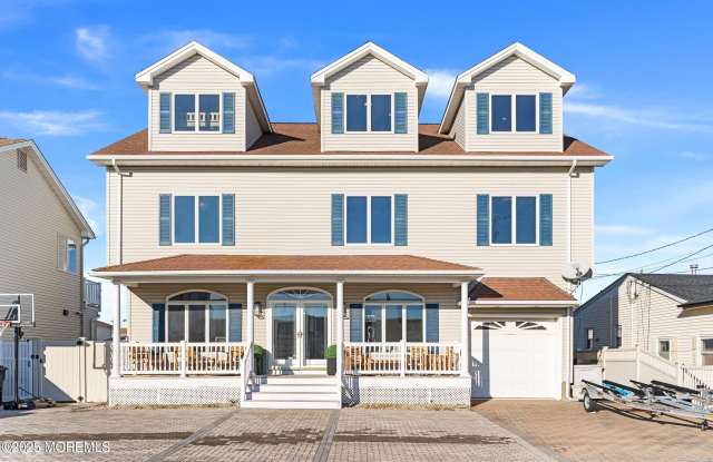 3456 E Thistle Avenue photos photos