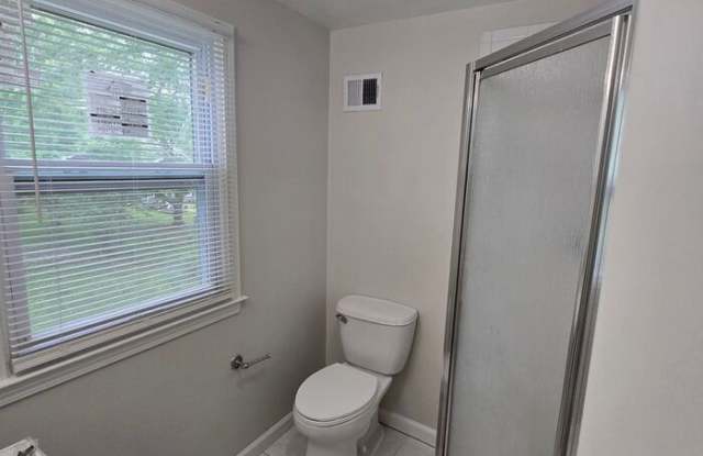 8218 East 133rd Terrace Gallery 3