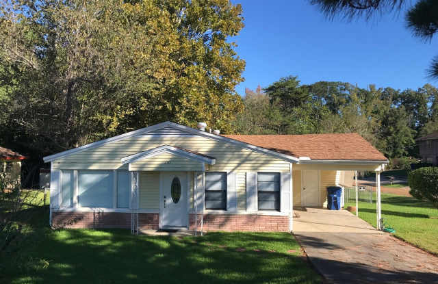 310 Belview Rd - 310 Belview Road, Leesville, LA 71446