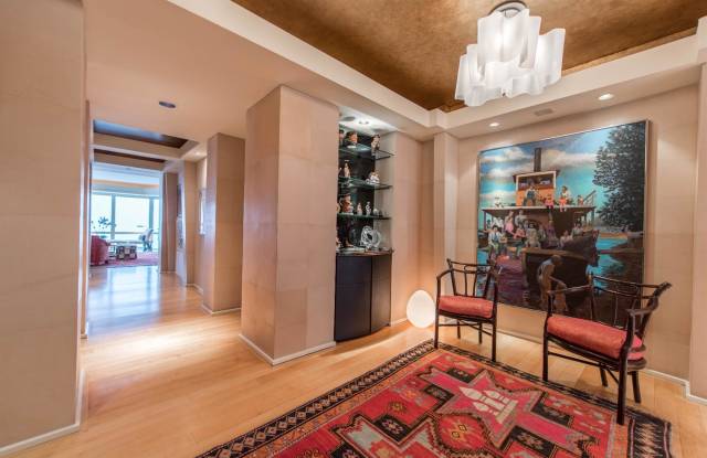 1201 Edgecliff Place Gallery 3