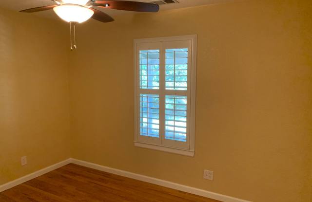 Beautiful Single Story Home Ready To Be Called Home! Gallery 4