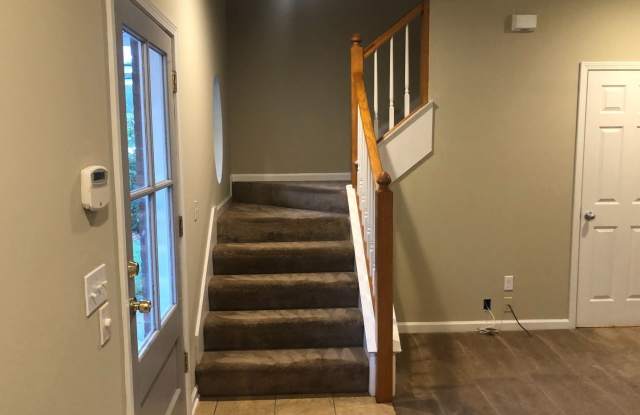 127 Greystone Blvd. Gallery 3