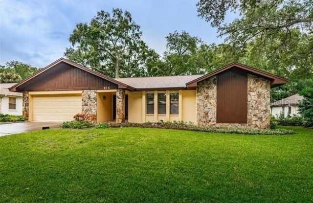 124 MAYFAIR CIRCLE W photos photos