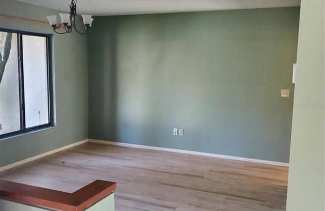 2303 ASHLEY COURT Gallery 2