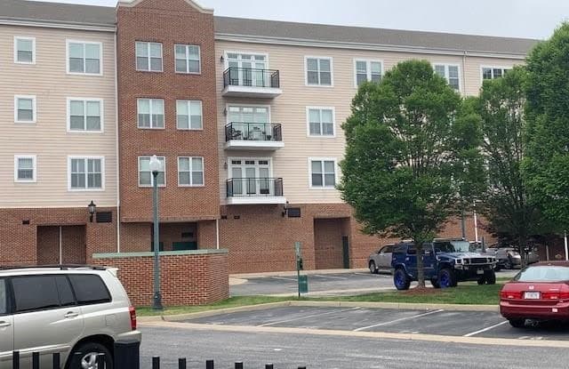 670 Town Center DR - 670 Town Center Way, Newport News, VA 23606