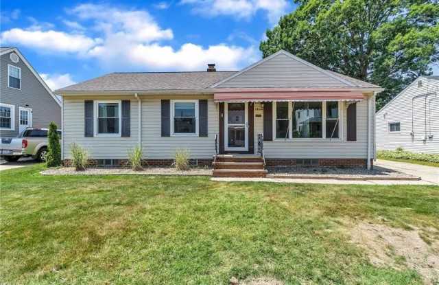 1830 Harding Dr photos photos