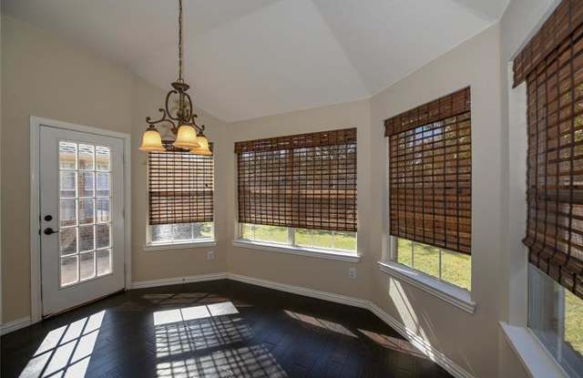 6109 Wilmington Drive Gallery 4
