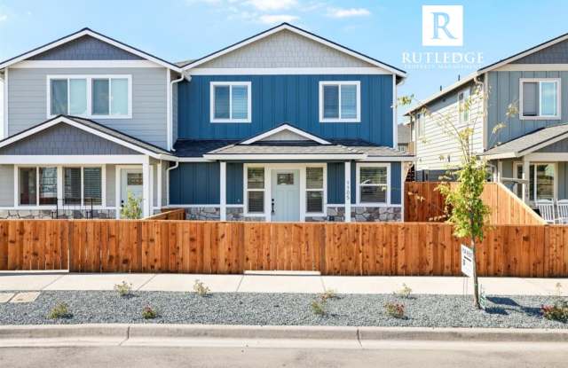 Brand New Willow Bend Estates in Snyder Creek - Central Point Gallery 1