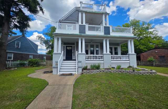 Charming 2-Bedroom Apartment with River Views photos photos