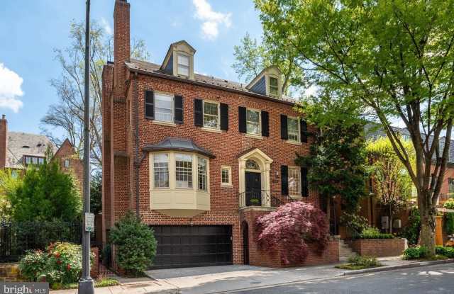 2468 BELMONT Road NW Gallery 4