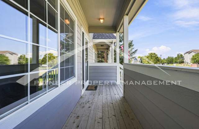 Gorgeous Townhouse with Central AC and 2-Car Garage Gallery 3