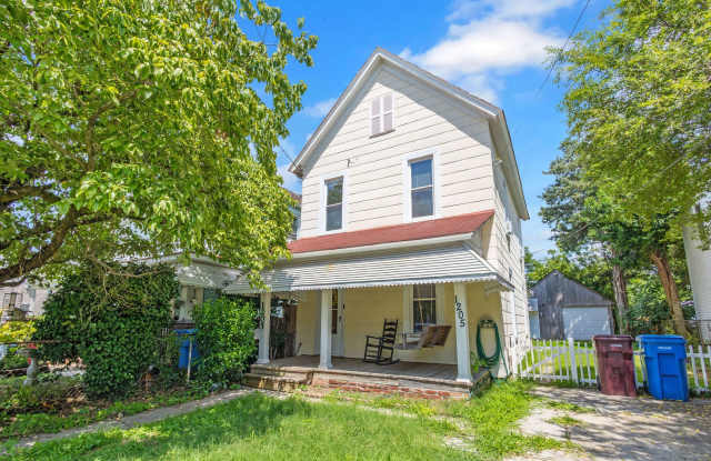 3 Bed 1 Bath Home for Rent in Chesapeake photos photos