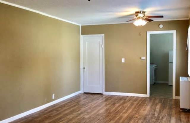 5820 Pickering Ave photos photos