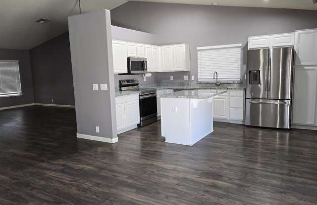 21535 North 107th Drive Gallery 3