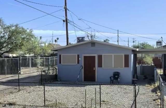 711 E 4th Street photos photos