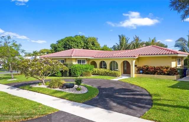 6660 NE 21st Ln - 6660 Northeast 21st Lane, Fort Lauderdale, FL 33308