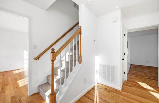 1600 Old Brook Road Gallery 4
