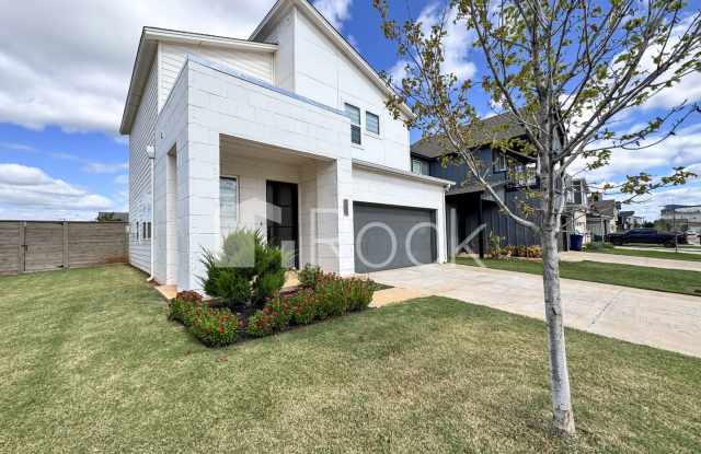 Contemporary 3 Bedroom with 2.5 Baths in Gated Community Gallery 1