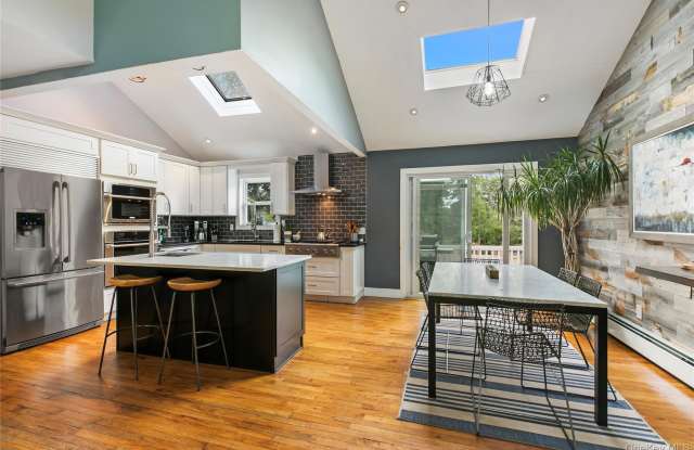 1049 Owasco Road Gallery 3