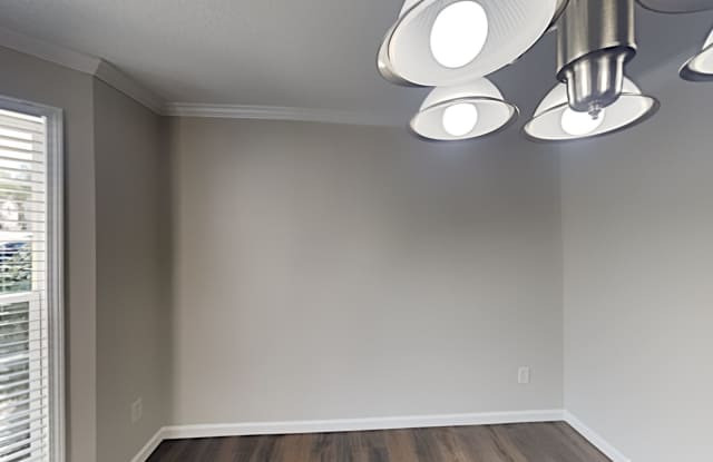 365 Rosemont Court Gallery 4